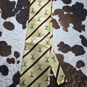 Elegant Golf-Themed Yellow Tie